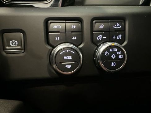Used 2023 GMC Sierra 1500 AT4 AWD/4WD image 20