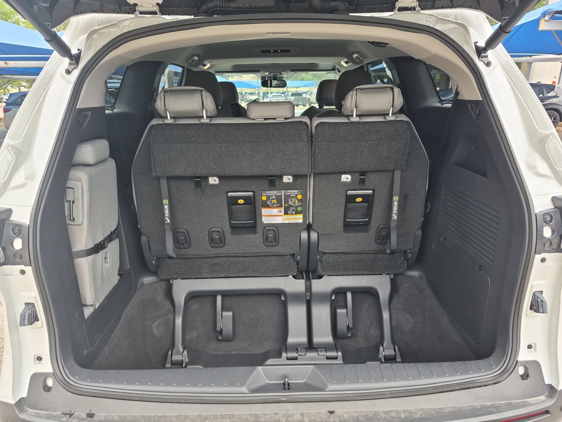 Used 2026 Toyota Sienna XLE FWD image 24