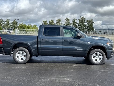 New 2026 RAM 1500 4x4 Crew Cab image 2