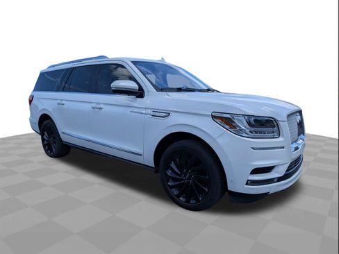 Used 2020 Lincoln Navigator L Reserve w/ Equipment Group 208A Reserve AWD/4WD image 2