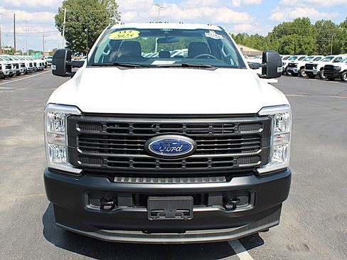 Used 2025 Ford F250 XLT image 9
