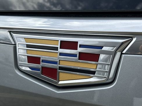 Certified 2024 Cadillac Escalade Premium Luxury image 9