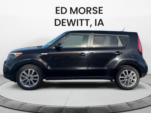 Used 2018 Kia Soul + image 2