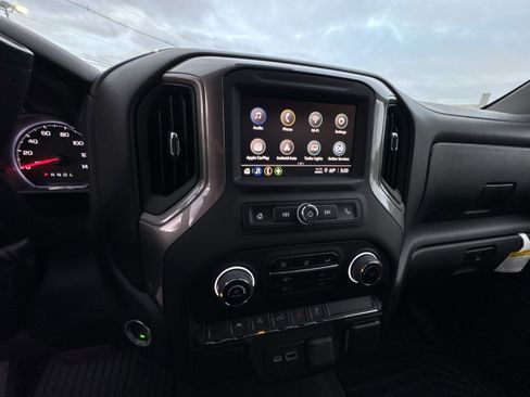 Used 2022 Chevrolet Silverado 1500 Custom image 14