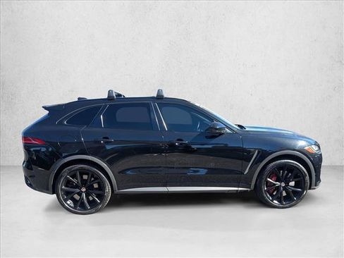 Used 2020 Jaguar F-PACE SVR image 4