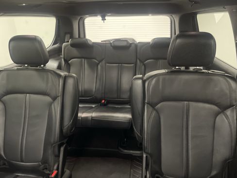 Used 2022 Jeep Wagoneer Series II w/ Premium Group I image 15