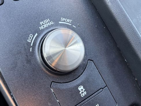 Used 2019 Lexus IS 300 F Sport w/ F Sport Package RWD image 32