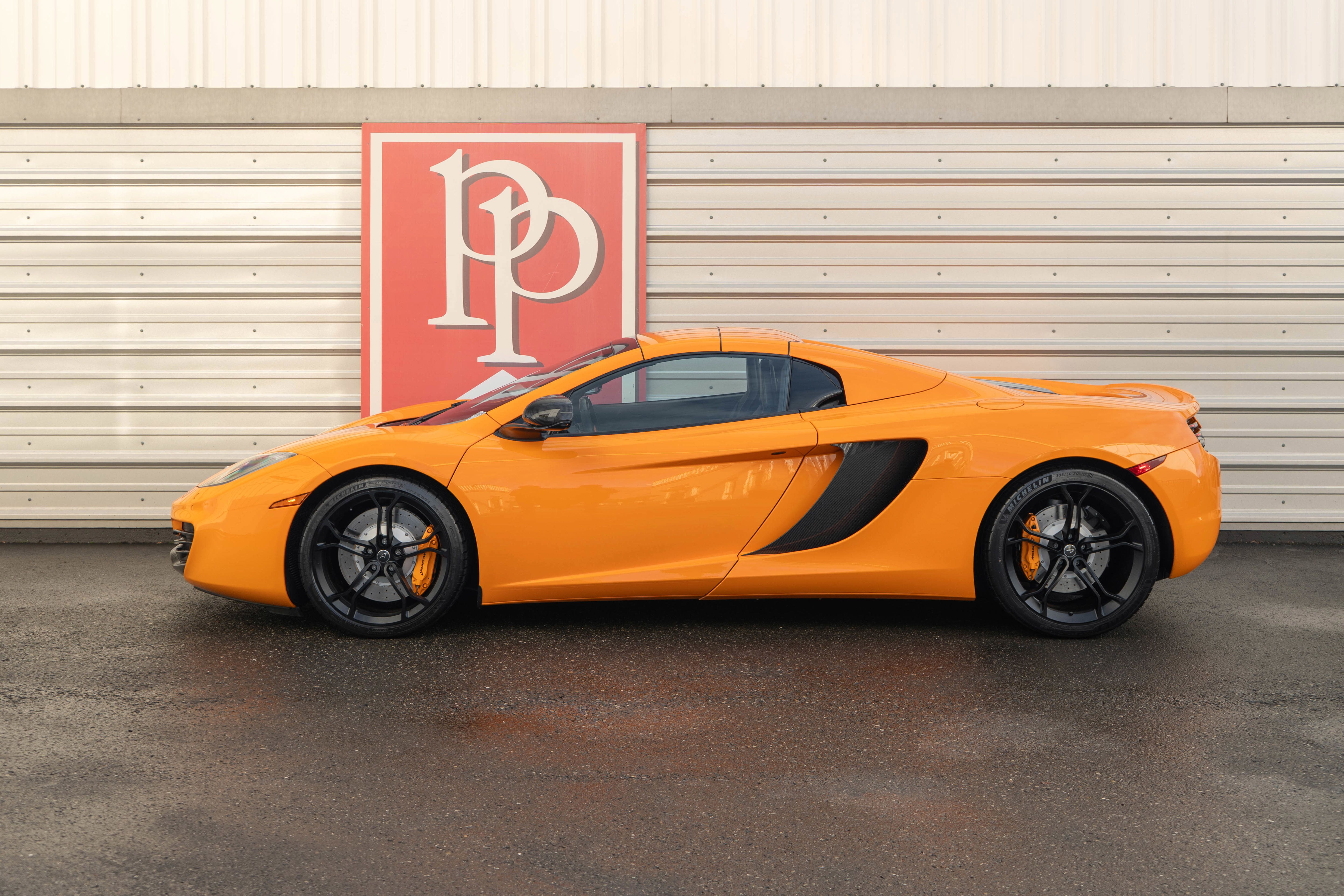 Used 2013 McLaren MP4-12C Spider RWD image 40