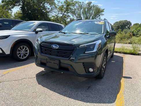 Used 2023 Subaru Forester Premium AWD/4WD image 7