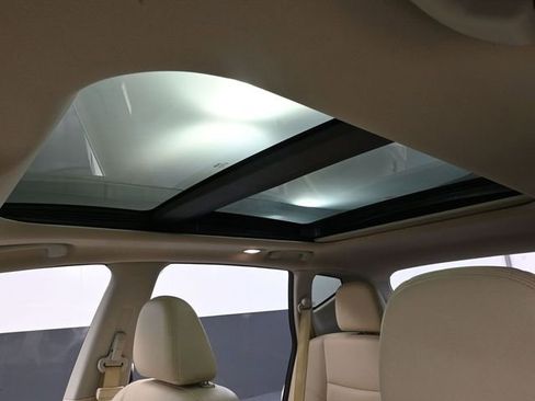 Used 2017 Nissan Murano Platinum image 23