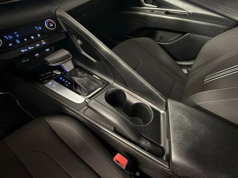 Used 2023 Hyundai Elantra SEL w/ Cargo Package image 25