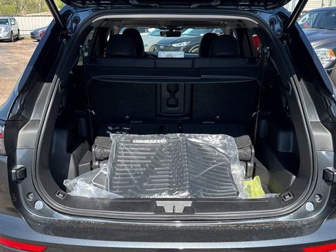 New 2026 Mitsubishi Outlander SEL FWD image 41