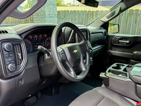 Used 2025 Chevrolet Silverado 1500 Custom AWD/4WD image 16