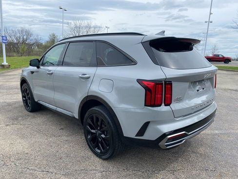 Certified 2022 Kia Sorento SX image 5