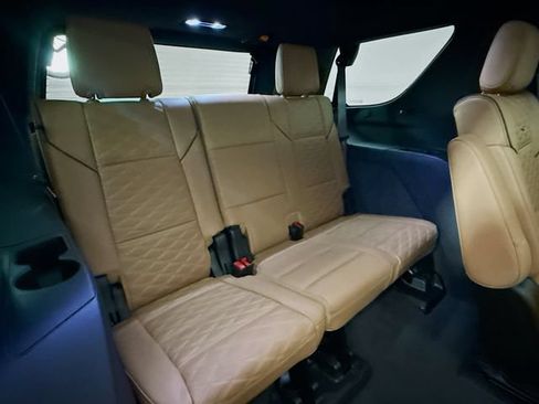 Used 2024 Cadillac Escalade Sport w/ Touring Package AWD/4WD image 29