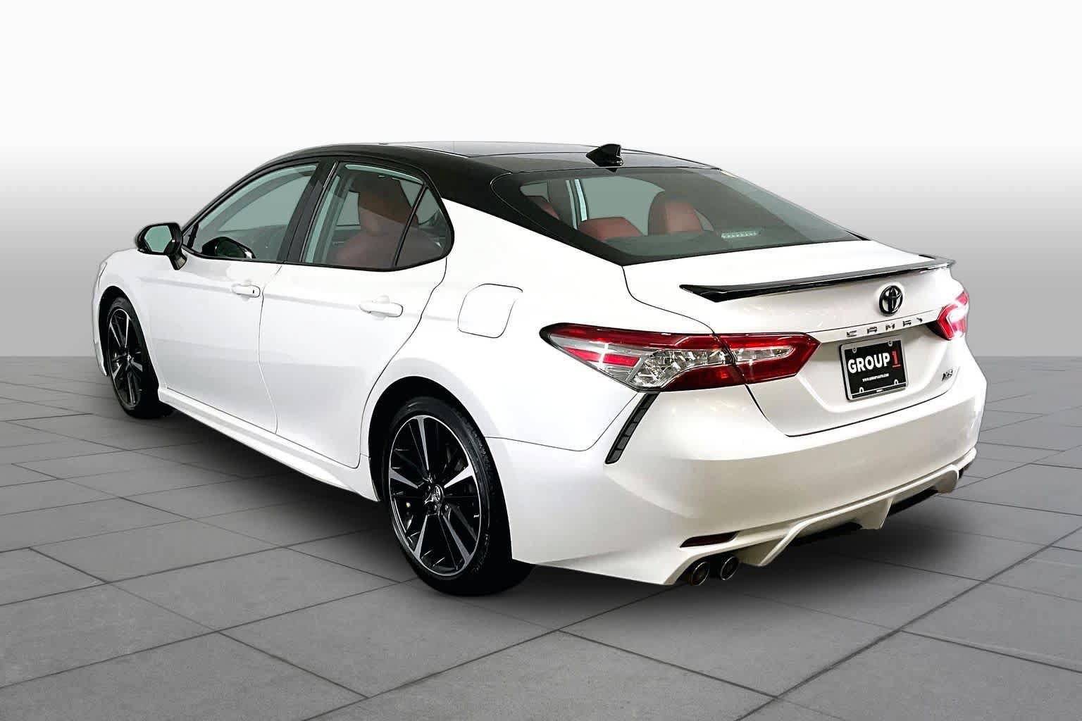 Used 2019 Toyota Camry XSE w/ Navigation Package FWD image 12