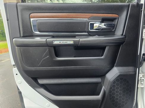 Used 2018 RAM 2500 Laramie image 23