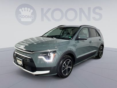 Used 2025 Kia Niro EX w/ EX Cold Weather Package