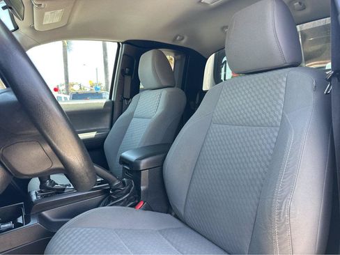 Used 2021 Toyota Tacoma SR RWD image 7