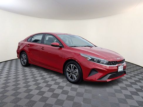 Certified 2024 Kia Forte LXS w/ LXS Technology Package FWD image 1