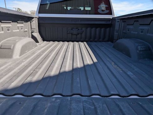 Certified 2022 Chevrolet Silverado 2500 LTZ w/ LTZ Premium Package image 25