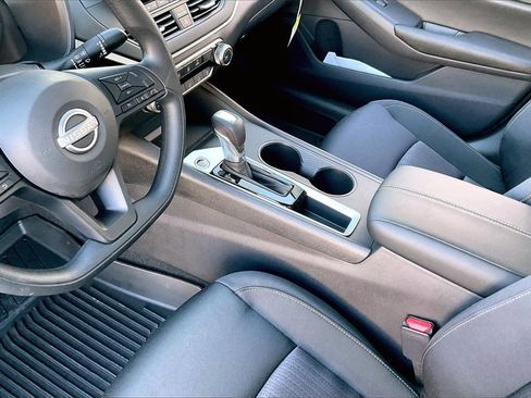 Used 2025 Nissan Altima 2.5 S image 14