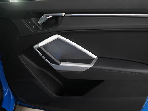 Used 2023 Audi Q3 2.0T Premium image 9