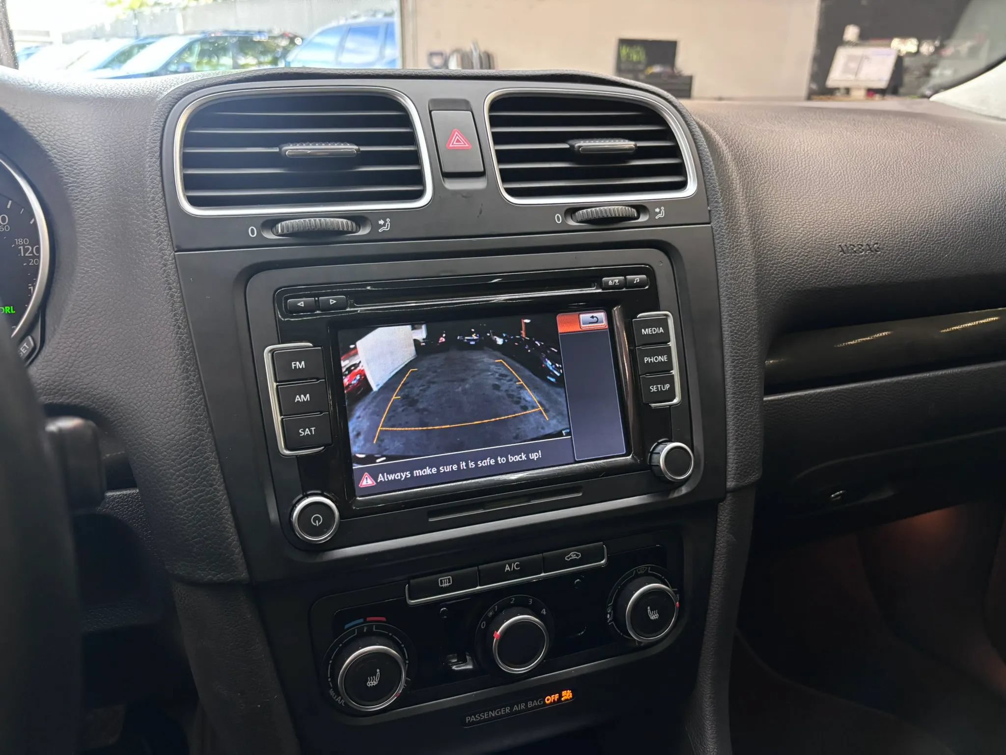 Used 2014 Volkswagen Jetta TDI FWD image 16