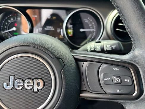 Used 2023 Jeep Wrangler Unlimited w/ Cold Weather Group AWD/4WD image 29