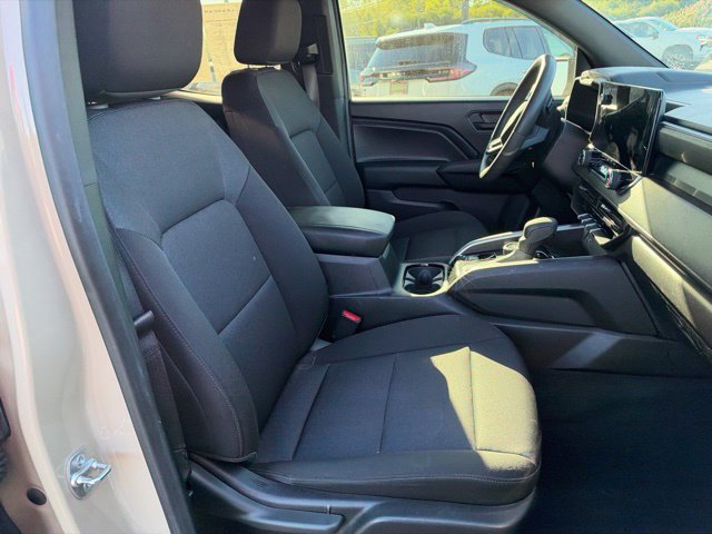 Used 2024 Chevrolet Colorado Trail Boss w/ Technology Package AWD/4WD image 11