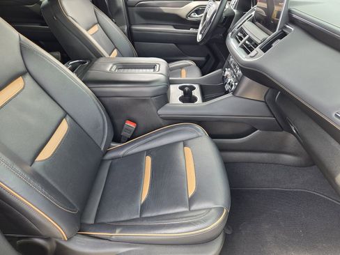 Used 2024 GMC Yukon AT4 w/ Technology Package AWD/4WD image 13