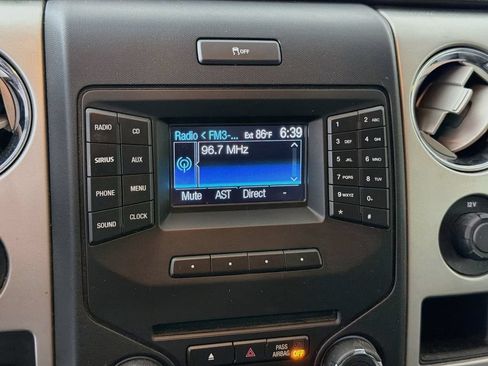 Used 2014 Ford F150 XLT w/ Equipment Group 302A Luxury AWD/4WD image 17