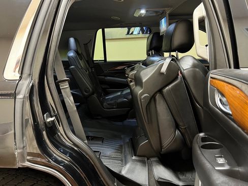 Used 2018 Cadillac Escalade Luxury RWD image 23