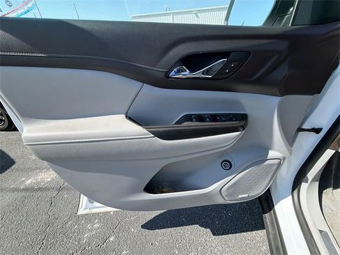 Certified 2021 GMC Acadia SLT w/ Trailering Package image 21