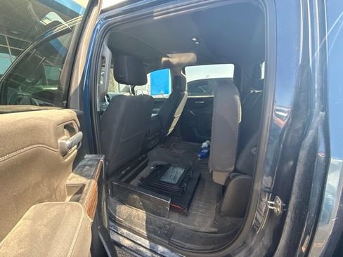 Used 2021 GMC Sierra 1500 SLE w/ X31 Off-Road Package AWD/4WD image 4