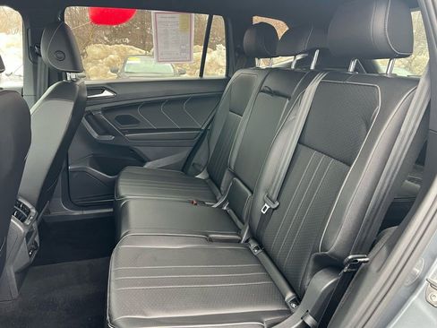 Used 2022 Volkswagen Tiguan SE R-Line image 36