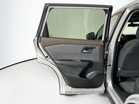 Used 2023 Nissan Rogue SV FWD image 25