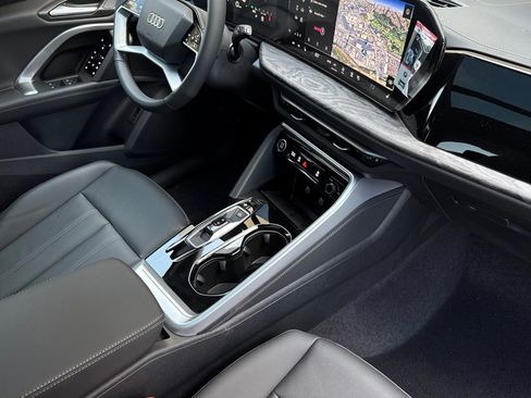 New 2025 Audi Q5 Premium image 13