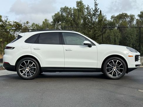 Used 2026 Porsche Cayenne image 8
