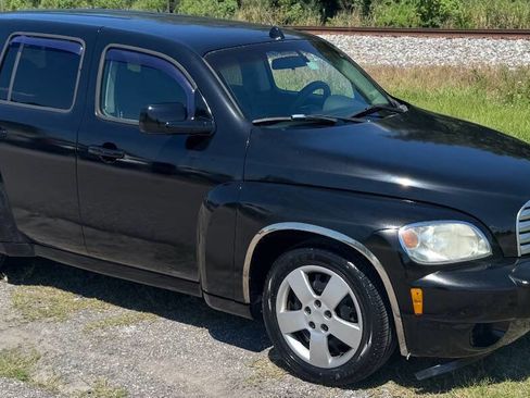 Used 2010 Chevrolet HHR LS image 2