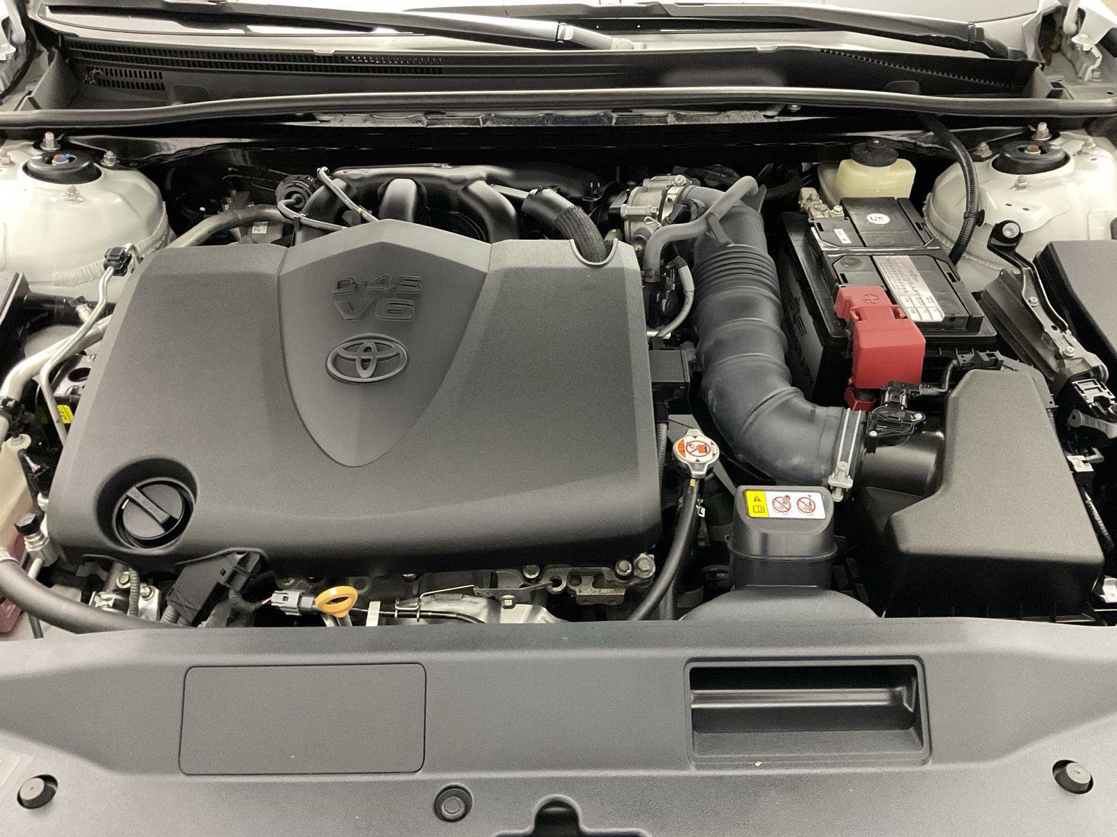 Used 2019 Toyota Avalon Limited w/ All Weather Liner Package FWD image 21