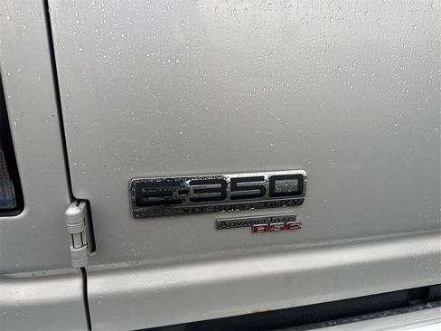 Used 2008 Ford E-350 and Econoline 350 XLT image 6
