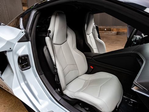 Used 2023 Chevrolet Corvette Stingray Coupe image 25