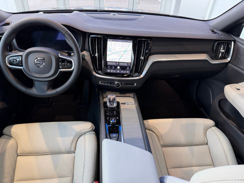 New 2026 Volvo V60 B5 Cross Country Ultra w/ Protection Package Premier image 18