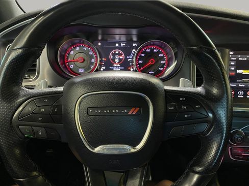 Used 2019 Dodge Charger SXT AWD/4WD image 12