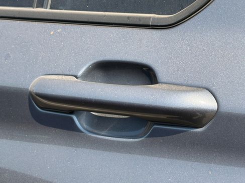 Used 2021 Ford Explorer XLT RWD image 9