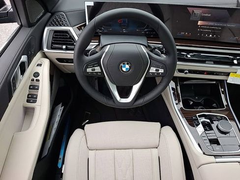 Used 2026 BMW X5 xDrive40i AWD/4WD image 7