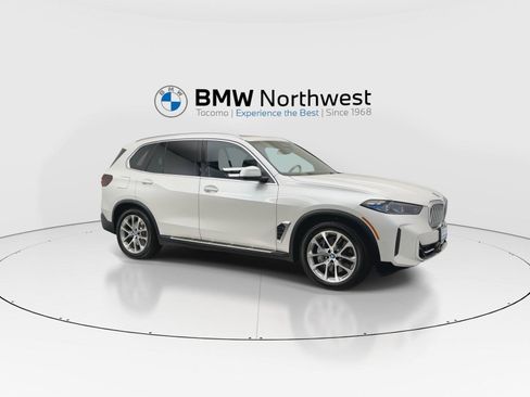 Used 2024 BMW X5 xDrive50e w/ Premium Package AWD/4WD image 6