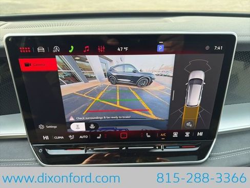 New 2026 Volkswagen Tiguan SE R-Line image 10