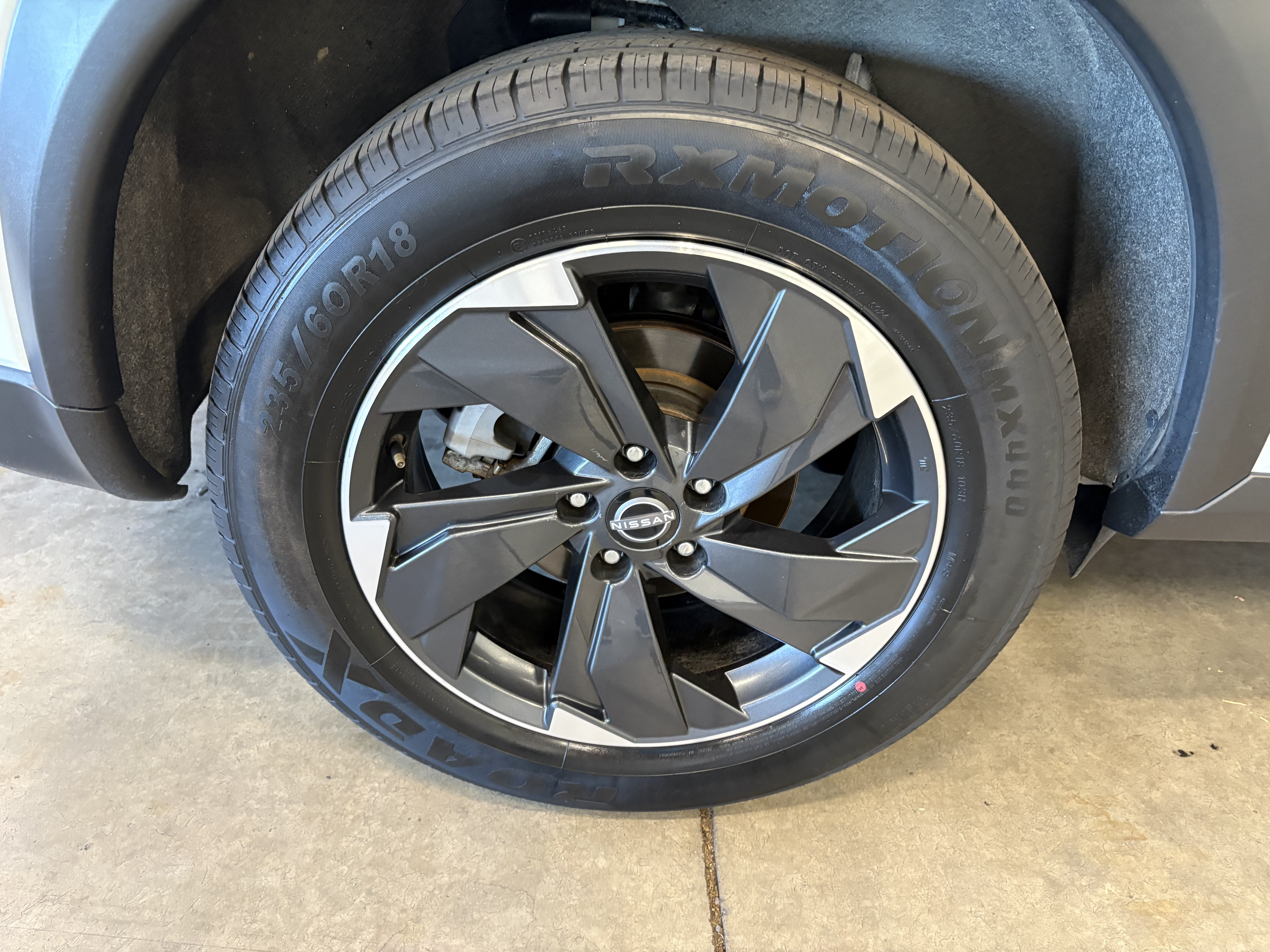 Used 2024 Nissan Rogue SV AWD/4WD image 31